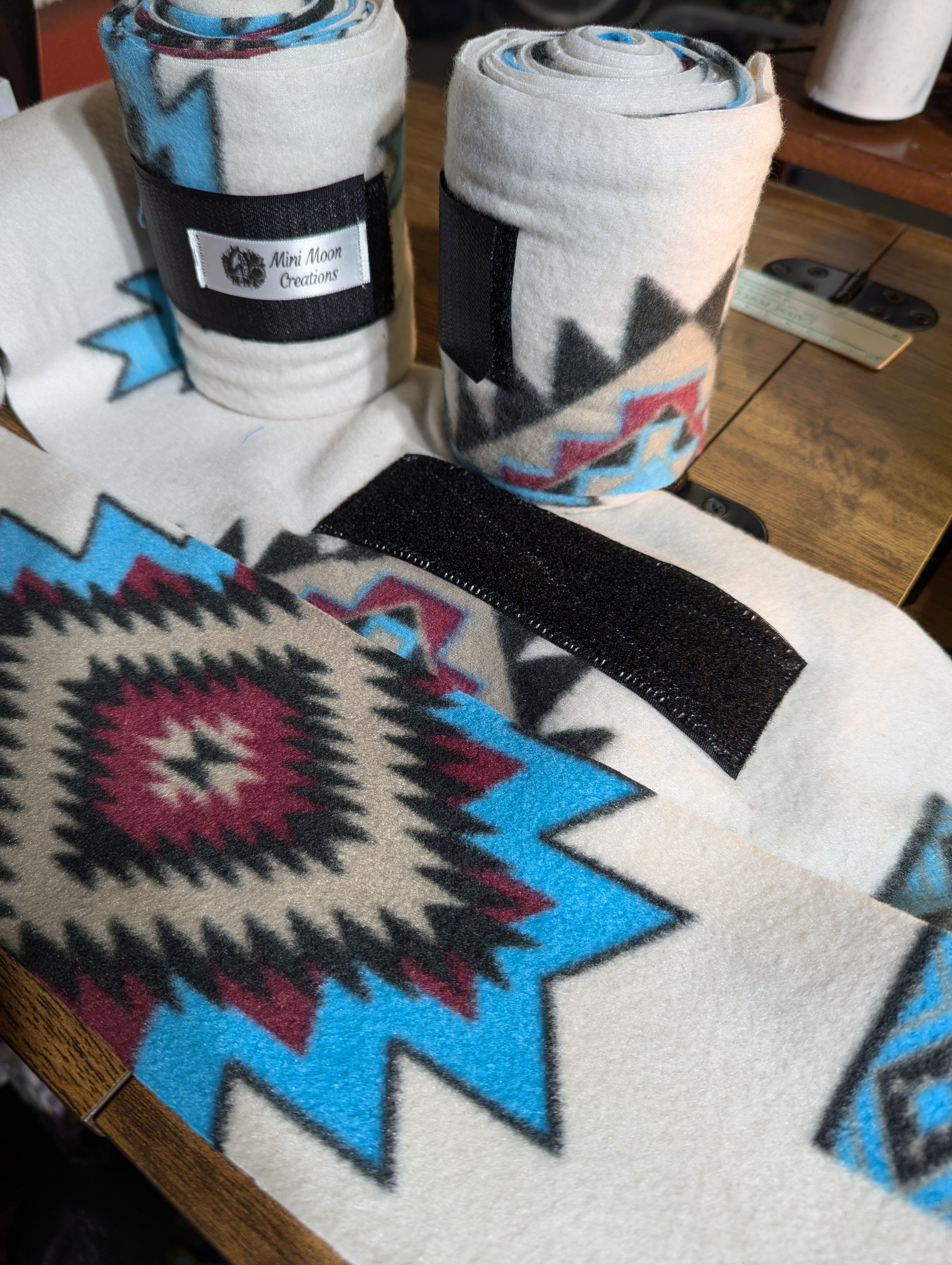 Modèle 011 - Cream Aztech - Ensemble de 4